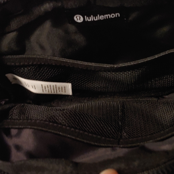 NEW GREAT FOR CHRISTMAS GIFTS Lululemon Belt bag black NEW - Picture 4 of 4